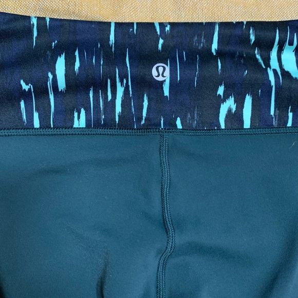 Lululemon High Rise Green Leggings - Picture 4 of 7